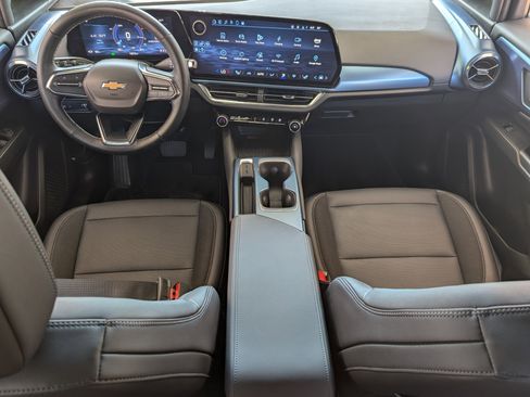 Used 2024 Chevrolet Equinox EV LT w/ LPO, Blackout Package image 20