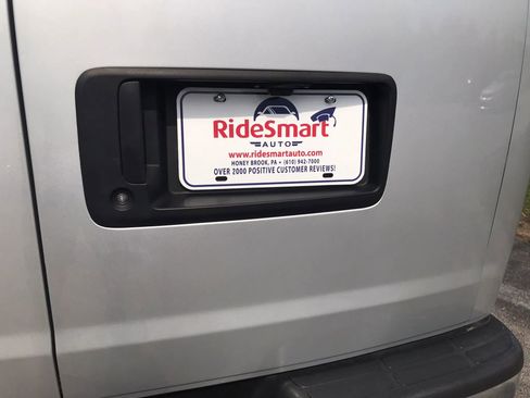 Used 2017 Chevrolet Express 3500 LT w/ LT Preferred Equipment Group image 28