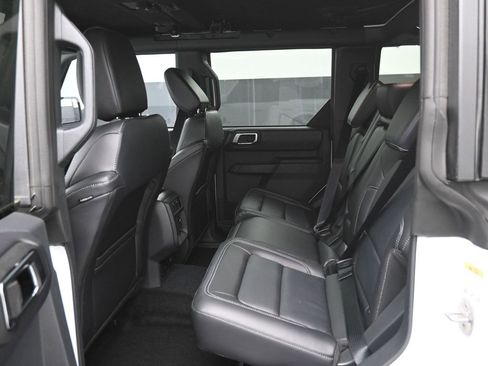 New 2025 Ford Bronco Outer Banks image 23