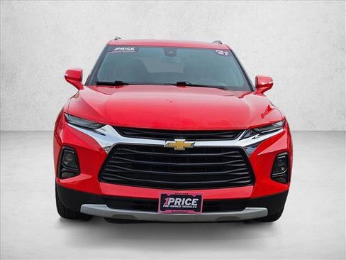 Used 2021 Chevrolet Blazer LT FWD image 2