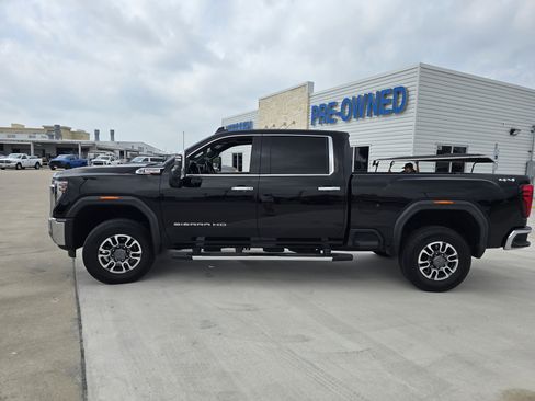 Used 2024 GMC Sierra 2500 SLT w/ SLT Premium Package AWD/4WD image 6