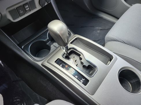 Used 2014 Toyota Tacoma 4x4 Double Cab w/ TRD Off-Road Package image 30