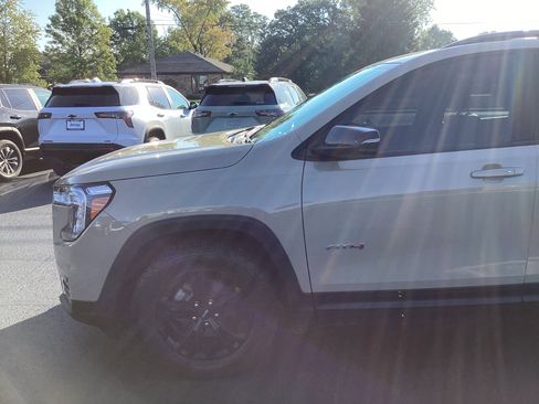 Used 2022 GMC Terrain AT4 w/ Infotainment Package II image 2