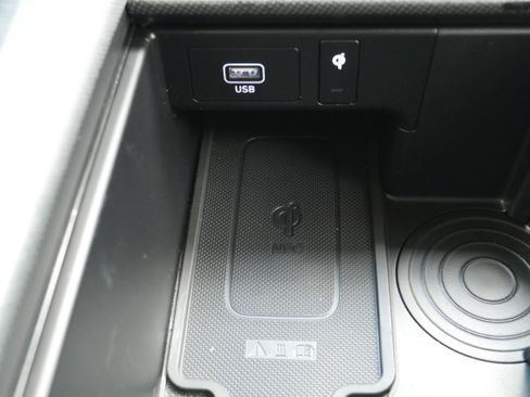 Used 2024 Hyundai Palisade Limited AWD/4WD image 26