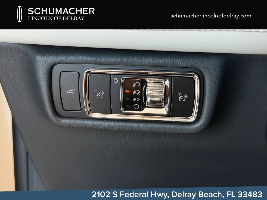 New 2026 Lincoln Aviator Reserve w/ Illumination Package RWD image 23