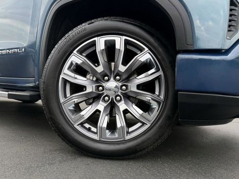 Used 2025 GMC Sierra 1500 Denali w/ Denali Carbonpro Edition image 9