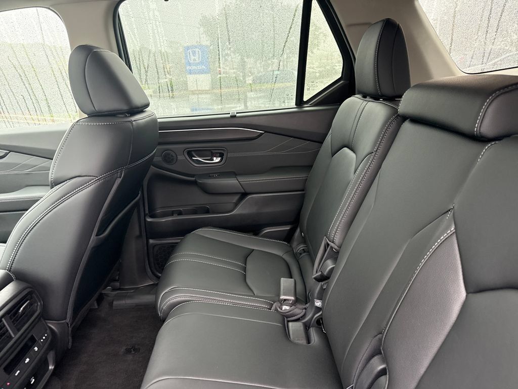 Certified 2026 Honda Pilot Touring image 21