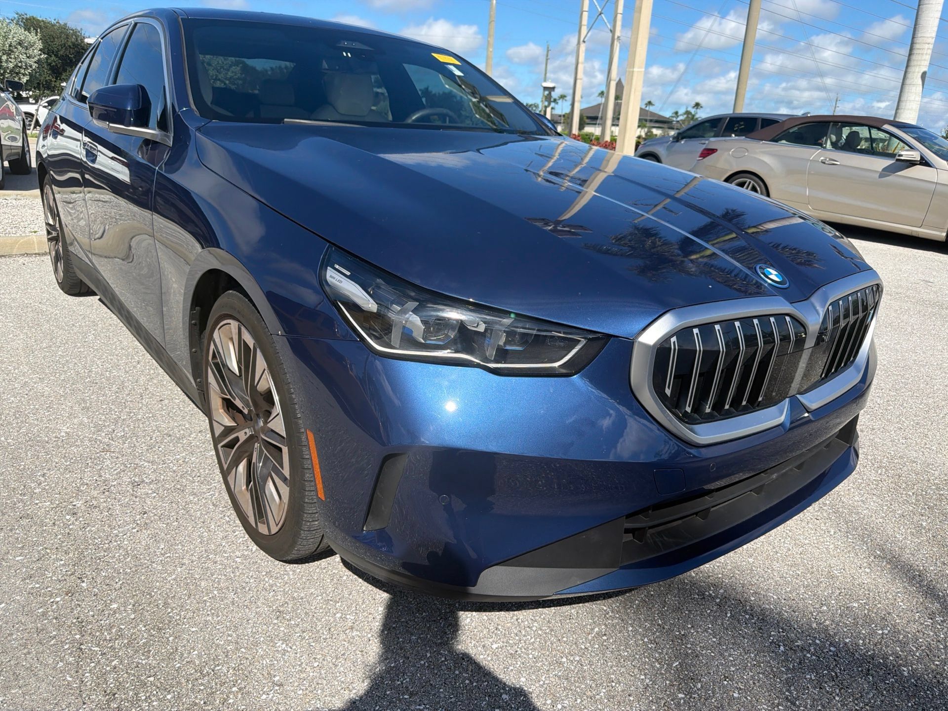 Used 2024 BMW i5 eDrive40i w/ Premium Package RWD image 5