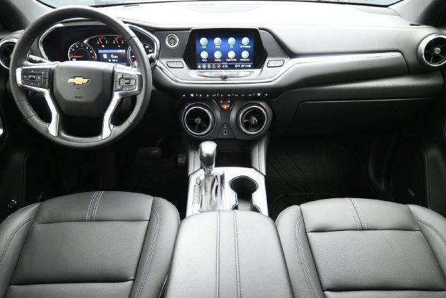 Used 2022 Chevrolet Blazer LT w/ Sound & Technology Package FWD image 19