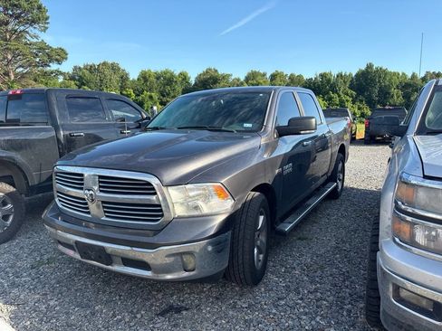 Used 2017 RAM 1500 Lone Star RWD image 5