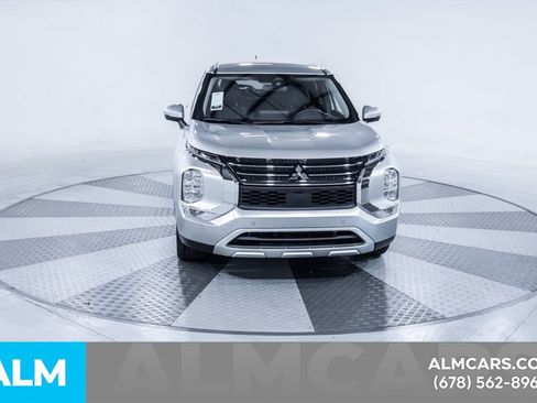 Used 2024 Mitsubishi Outlander SE image 15