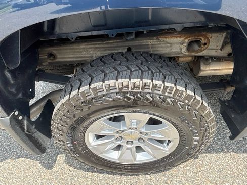 Used 2020 Chevrolet Silverado 1500 LT w/ All-Star Edition AWD/4WD image 11