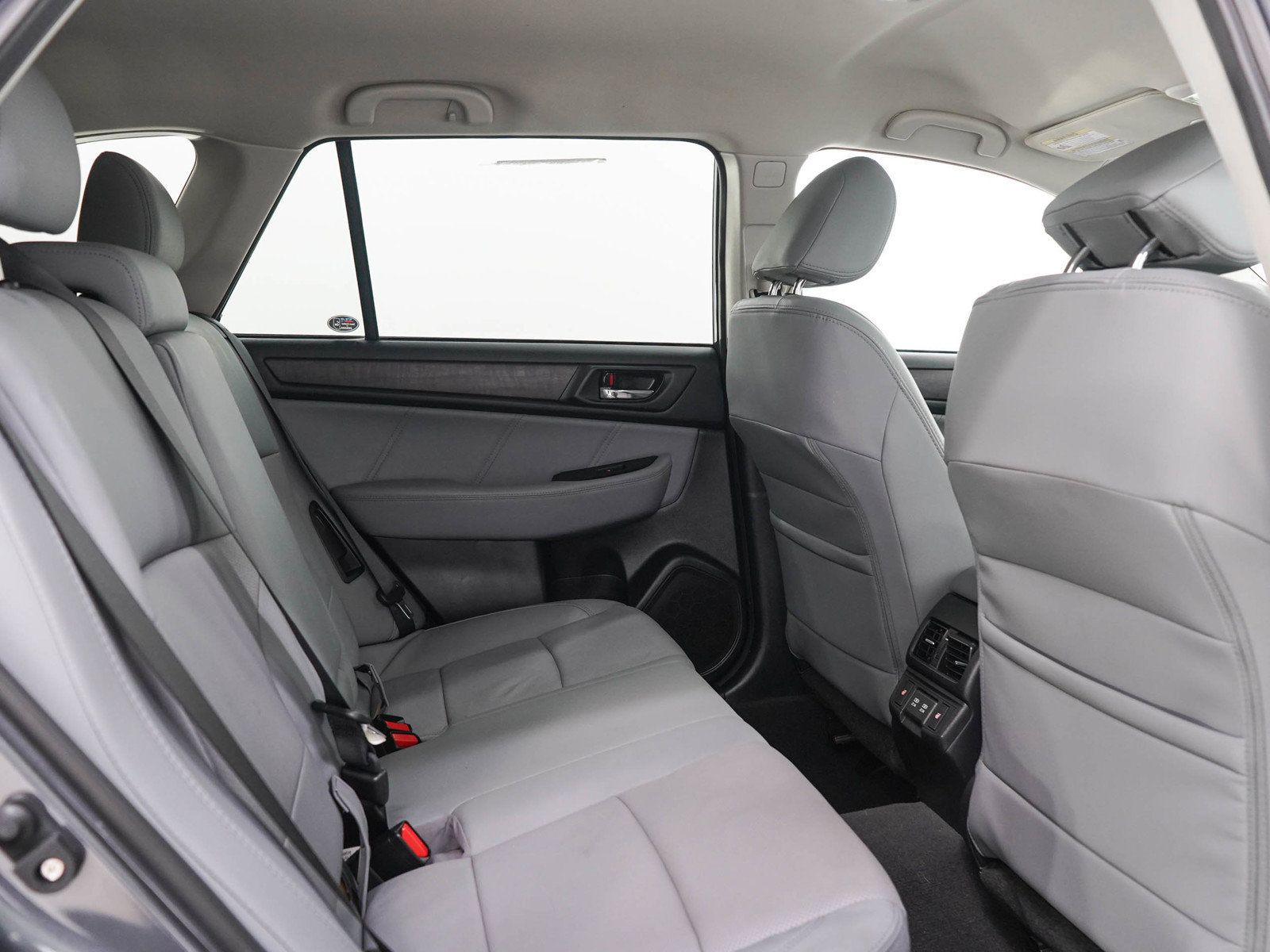 Used 2019 Subaru Outback 2.5i Limited AWD/4WD image 14