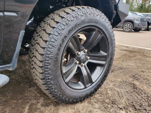 Used 2017 RAM 1500 Sport w/ Quick Order Package 26Q Night AWD/4WD image 16