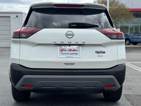 Used 2023 Nissan Rogue SV image 10