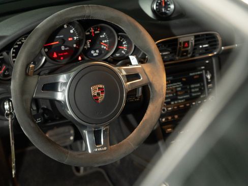Used 2012 Porsche 911 Carrera GTS RWD image 15