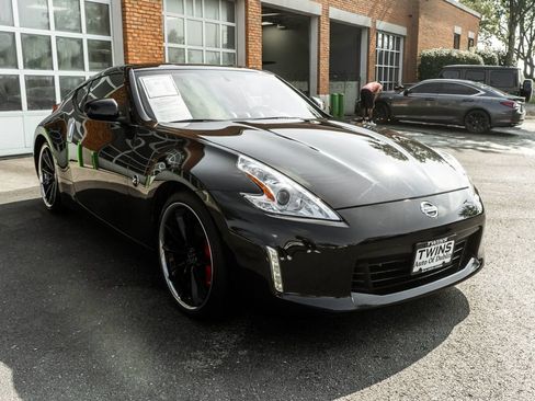 Used 2017 Nissan 370Z Touring Sport RWD image 6