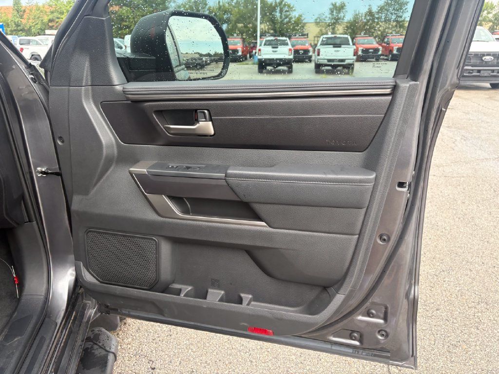 Used 2025 Toyota Tundra SR5 AWD/4WD image 16