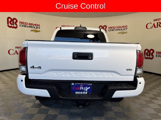 Used 2018 Toyota Tacoma Limited AWD/4WD image 7