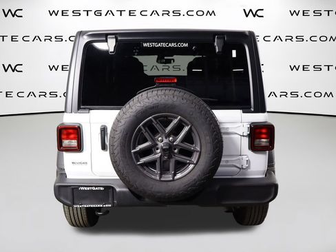 Used 2026 Jeep Wrangler Unlimited Sport AWD/4WD image 4