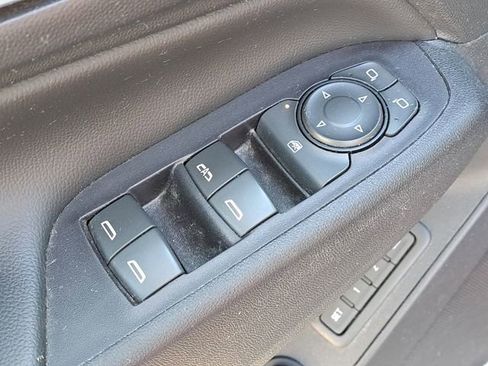 Used 2019 Chevrolet Equinox Premier image 18