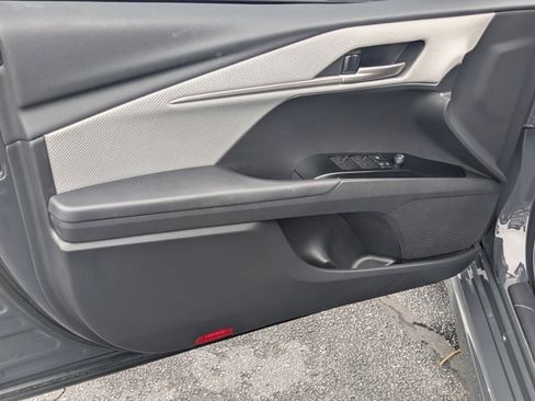 Used 2025 Toyota Camry SE image 10