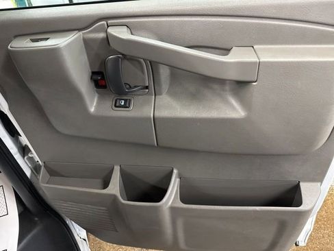 Used 2022 Chevrolet Express 2500 w/ Driver Convenience Package RWD image 20