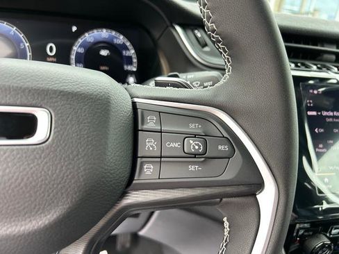 New 2025 Jeep Grand Cherokee Laredo X w/ Luxury Tech Group I image 15