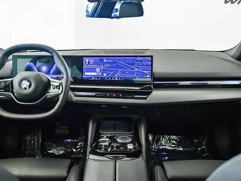 Used 2025 BMW 530i image 15