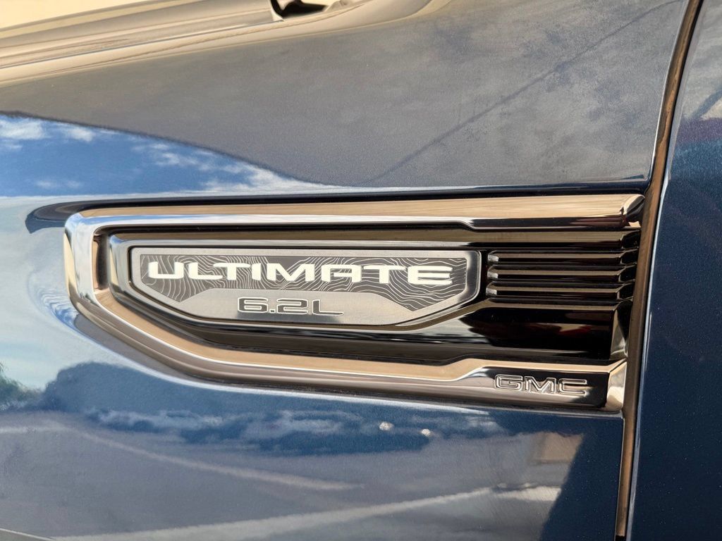 Used 2023 GMC Sierra 1500 Denali Ultimate AWD/4WD image 11