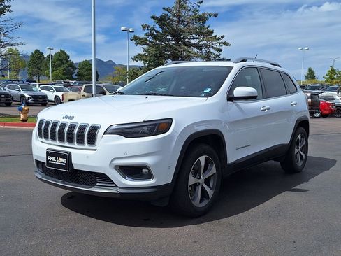 Used 2021 Jeep Cherokee Limited image 7