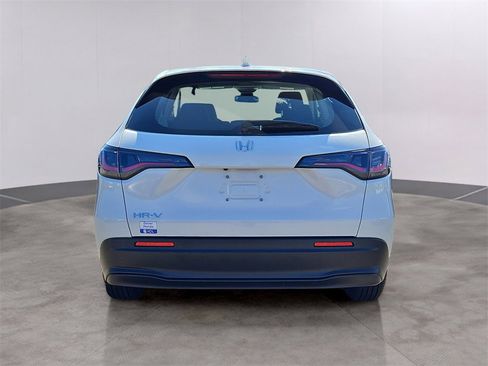 Certified 2025 Honda HR-V LX image 5