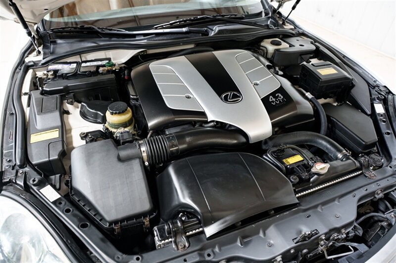 Used 2005 Lexus SC 430 Convertible RWD image 30
