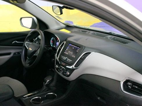 Used 2022 Chevrolet Equinox LT FWD image 12