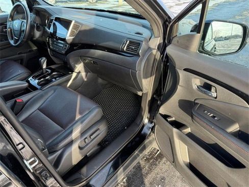 Used 2019 Honda Ridgeline Black Edition image 14