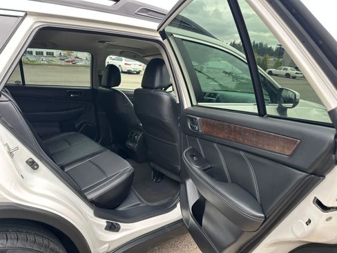 Used 2019 Subaru Outback 2.5i Limited AWD/4WD image 13