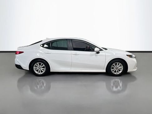 Used 2025 Toyota Camry LE w/ Convenience Package FWD image 8