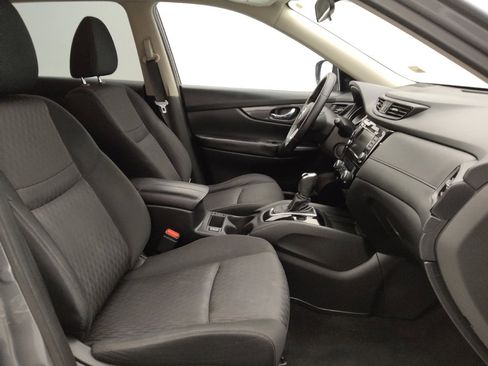 Used 2020 Nissan Rogue SV FWD image 21
