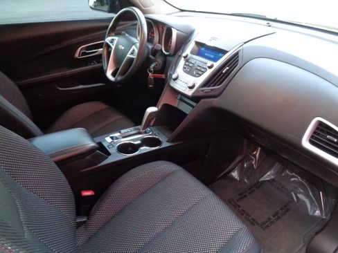 Used 2010 Chevrolet Equinox LT w/ Vehicle Interface Package FWD image 14