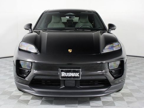 Certified 2025 Porsche Macan 4 Electric AWD/4WD image 10