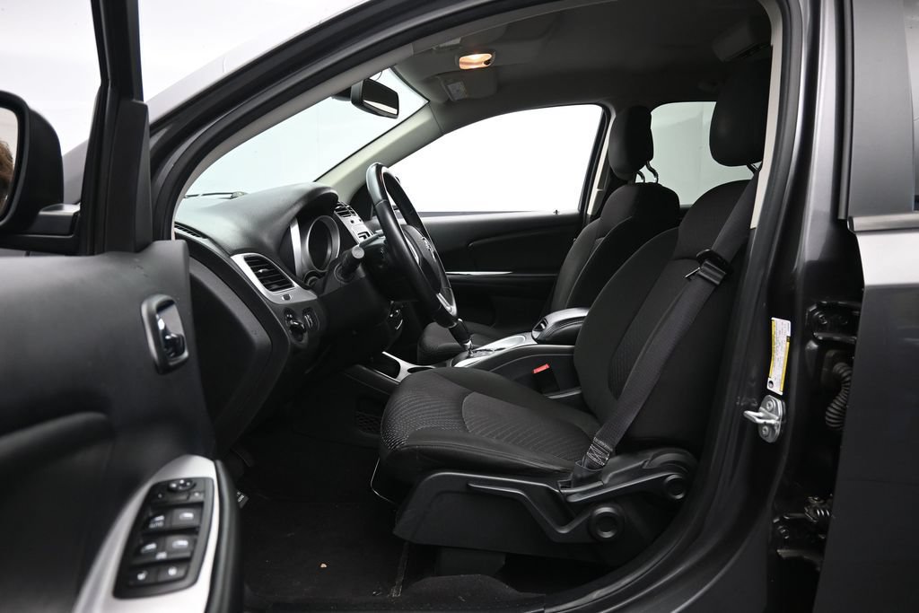 Used 2019 Dodge Journey SE w/ Connectivity Group FWD image 20