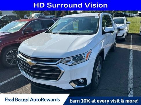 Used 2021 Chevrolet Traverse LT w/ LT Premium Package AWD/4WD image 3