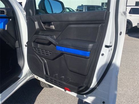 Used 2024 Toyota Tacoma TRD Off-Road image 10