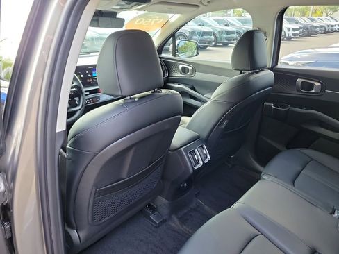 New 2026 Kia Sorento EX AWD/4WD image 17