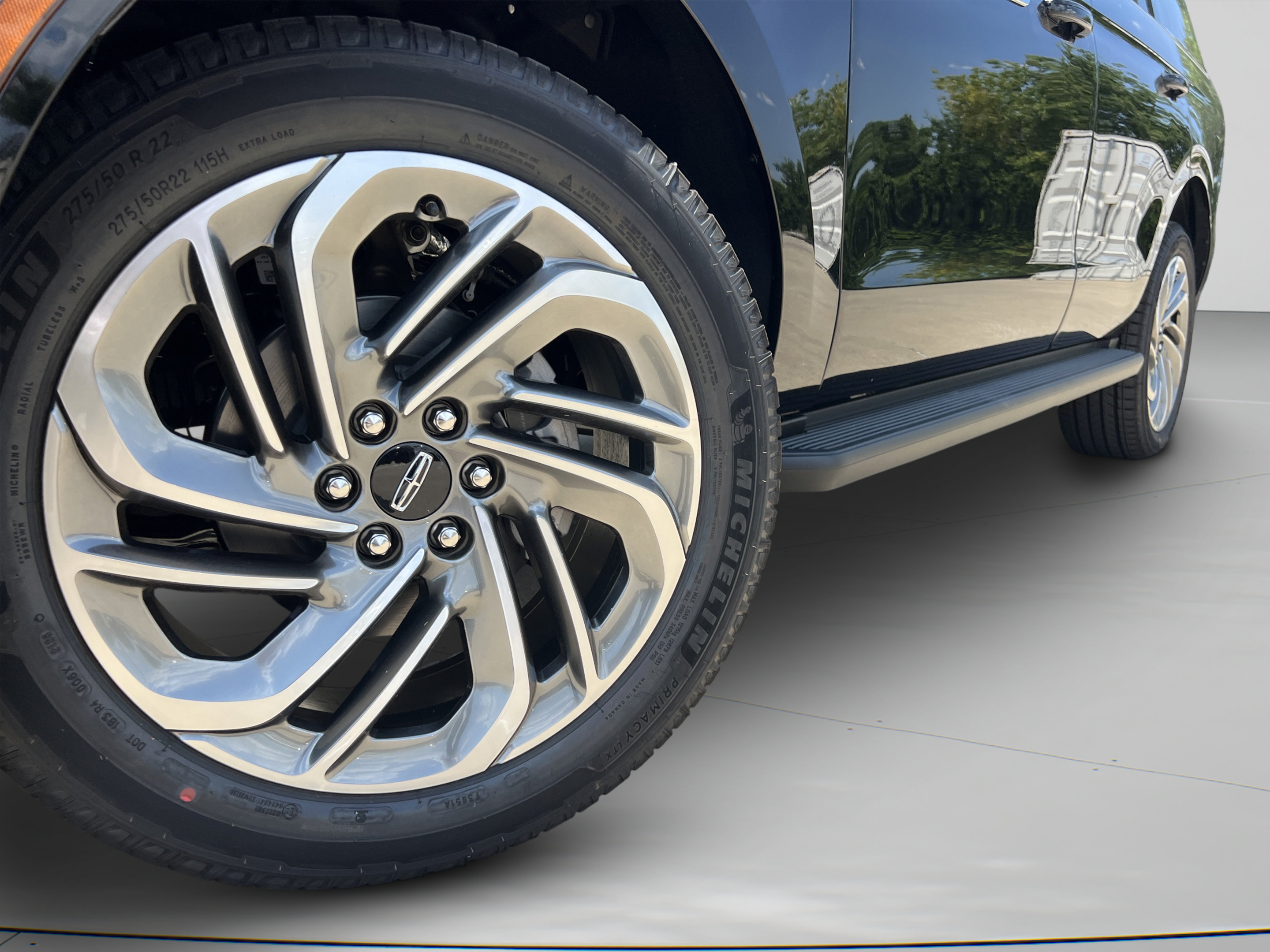 New 2027 Lincoln Navigator Premiere RWD image 32