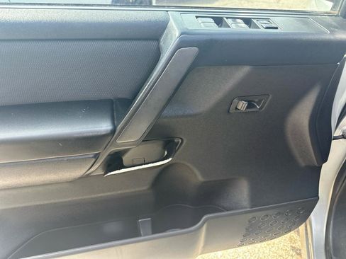 Used 2008 Nissan Titan XE w/ Preferred Pkg image 16