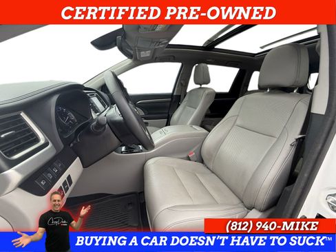 Used 2017 Toyota Highlander Limited Platinum AWD/4WD image 12
