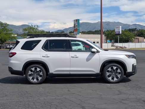 New 2026 Honda Pilot Elite image 2