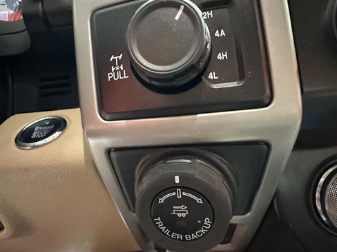 Used 2019 Ford F150 Lariat w/ Equipment Group 502A Luxury image 26