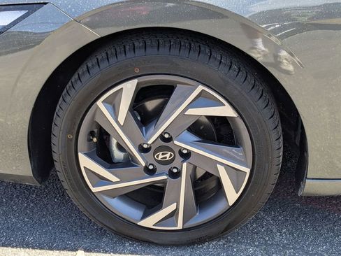 Used 2025 Hyundai Elantra SEL FWD image 30